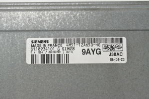 Ford Focus (2004–2011) Engine control unit 4M5112A650HG - 3