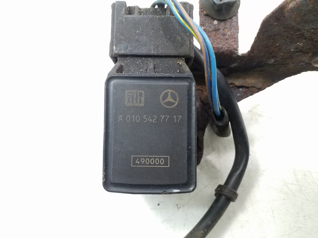 MERCEDES-BENZ E-Class W210 (1995-2002) Rear Right Height Level Sensor A0105427717 20434054