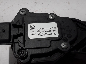 RENAULT Clio IV (2012–2019) Accelerator pedal 180029347R - 2