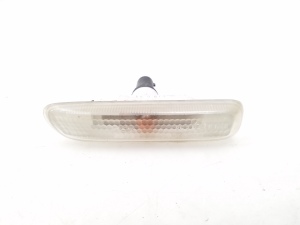 Front fender turn signal - 2228591