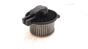   Cabin shoulder motor 