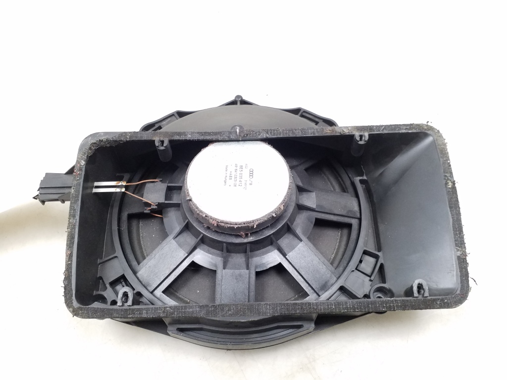 AUDI A4 B7/8E (2004-2008) Subwoofer 8E5035412 25097523