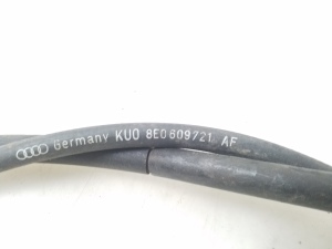 AUDI A4 B6 (2000–2005) Parking brake cable 8E0609721AF - 3