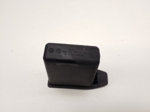 Mercedes Benz C-Class 204 (2007–2014) Salongi konsooli muu osa A2046830075 - 2
