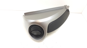  Interior panel ventilation grilles 