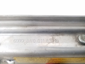 AUDI TT (1998–2006) Jack 8N0011031B - 2