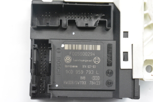 Volkswagen Passat B6 (2005–2010) Esiukse aknatõstuki mootor 1K0959793L - 3