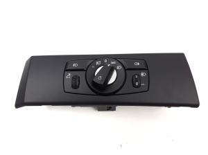 Headlight switch - 6988566