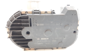 AUDI A6 C5 (1997–2005) Drosselklappe 06B133062B - 2