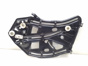 Mercedes Benz CL-Class 215 (1999–2006) Front door window regulator frame A2156700203 - 3