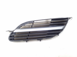 Front grille - 62330BU00