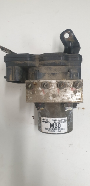 Hyundai ix35 (2009–2015) ABS Steuergerät 589202Y300 - 3