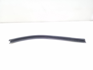  Rear side door sealing rubber 