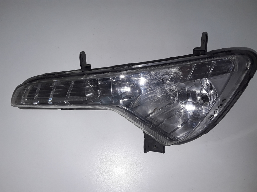 Kia Sportage (2010–2016) Front bumper fog light 922013W Kia Sportage (2010–2016) Front bumper fog light 922013W
