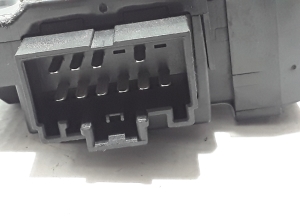 VOLVO XC90 (2002–2014) Priekšējo durvju stikla slēdzis 30737519 - 4