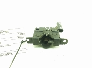  Engine cover lock 