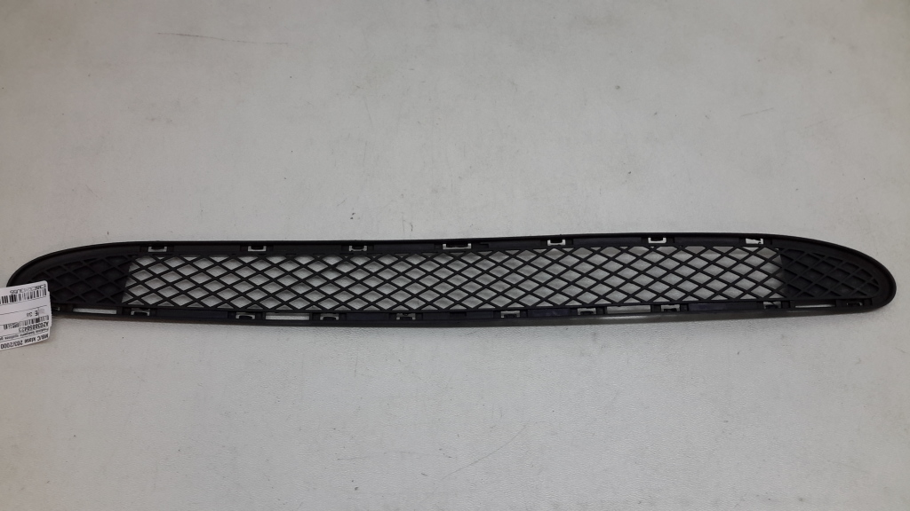 MERCEDES-BENZ C-Class W203/S203/CL203 (2000-2008) Grille inférieure du pare-chocs avant A2038850423 18808174