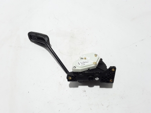 VOLVO XC90 (2002–2014) Accelerator pedal 30683521 - 3