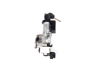 Suzuki Grand Vitara II (2005–2015) Ignition switch 3397067J0 - 4
