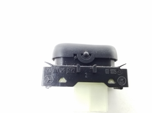 Mercedes Benz E-Class W210 (1995–2002) ESP-Schalter A2108213551 - 2