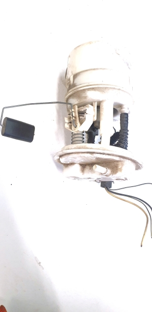 Kraftstoffpumpe im Tank - 8200057524
