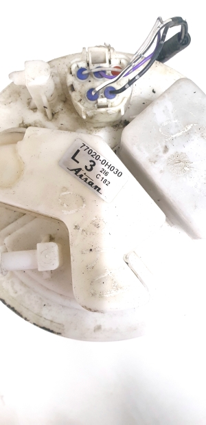 TOYOTA Aygo B 10 (2005–2014) Kütusepump paagis 770200H030 - 2