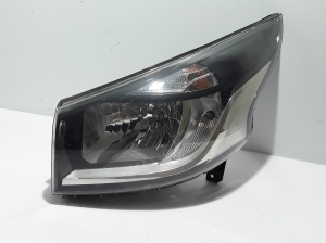 Used RENAULT Trafic Headlights 260601790R