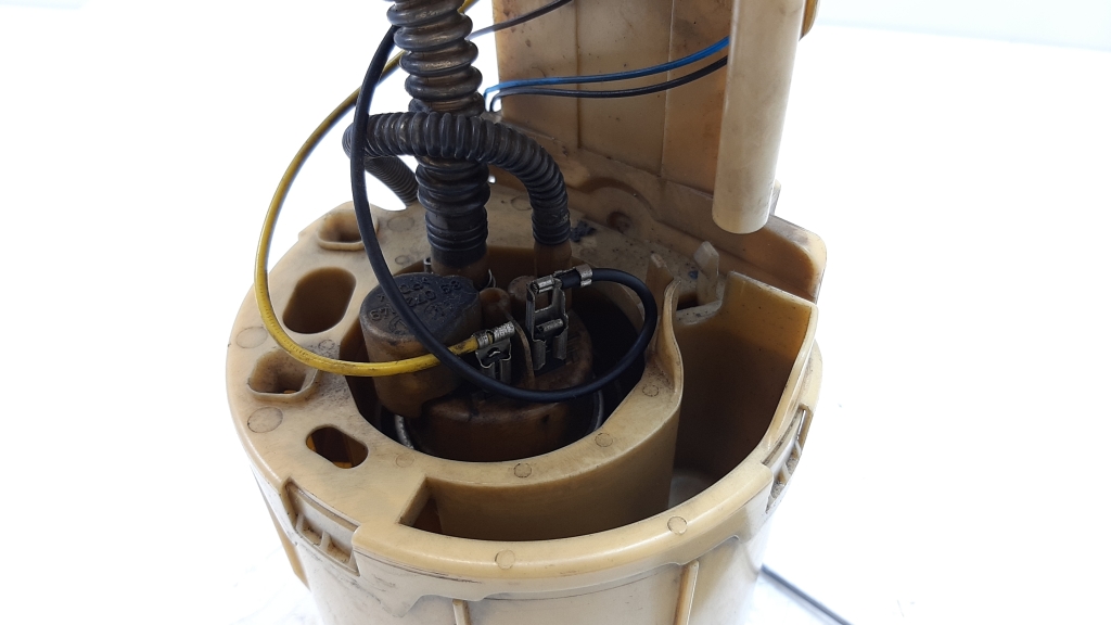 Used Volkswagen Caddy Fuel pump in the tank 2K0919050A