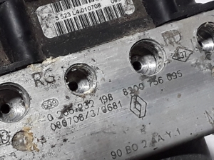 Dacia Sandero (2008–2012) ABS bloks 8200756095 - 2