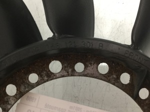 AUDI A4 B5 (1994–2001) Jahutusventilaatori tiivik 058121301B - 3