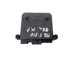 Mercedes Benz E-Class W210 (1995–2002) Esiukse juhtplokk A2108203526 - 3