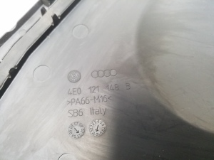 AUDI A8 D3 (2002–2010) Apdare zem motora pārsega 4E0121148B - 3