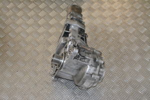 Citroen C-Crosser (2007–2013) Sadales kārba un tās detaļas 067023 - 2