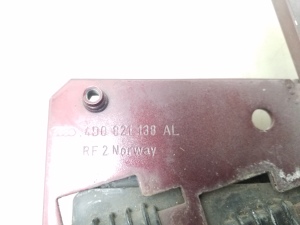 AUDI A8 D2 (1994–2002) Esiporitiiva kinnitus 4D0821138AL - 3