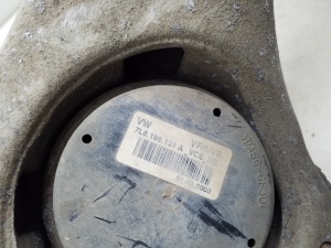 Volkswagen Touareg I (2002–2010) Motorhalter 7L0199207A - 2