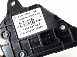 Mercedes Benz E-Class W207 (2009–2017) Roolilüliti A2048210051 - 3