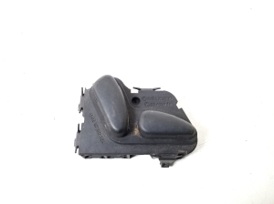 Esiistme juhtlüliti istmel - A2108213751