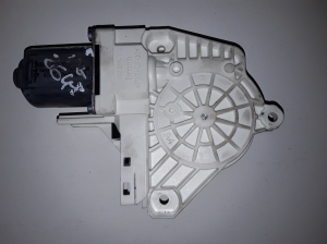  Rear side door window motor 