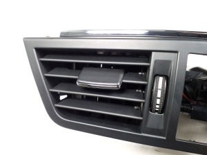  Interior panel ventilation grilles 