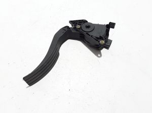 RENAULT Clio IV (2012–2019) Accelerator pedal 180029347R - 3