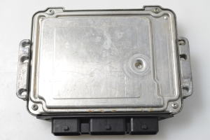 Ford Focus (2004–2011) Engine control unit 5M5112A650LB - 3