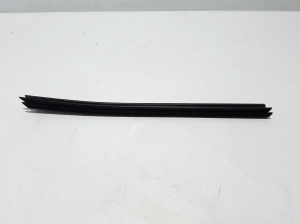   Rear side door sealing rubber 