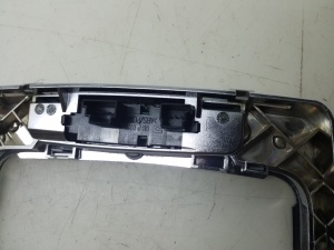 Mercedes Benz C-Class 204 (2007–2014) Käigukangi viimistlus A2042670388 - 2