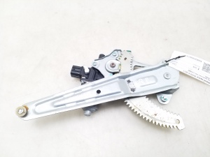 Subaru Legacy (2014–2026) Rear side door window regulator and its parts - 4