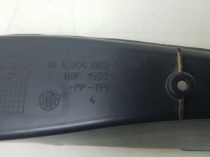 Mercedes Benz C-Class 204 (2007–2014) Esiporitiiva muu osa A2048890125 - 2