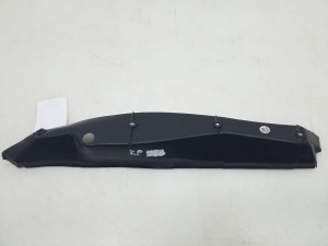 Mercedes Benz C-Class 204 (2007–2014) Esiporitiiva muu osa A2048890125 - 3