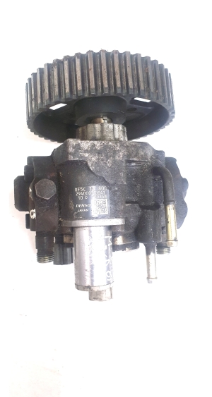 Kraftstoffpumpe - RF5C13800