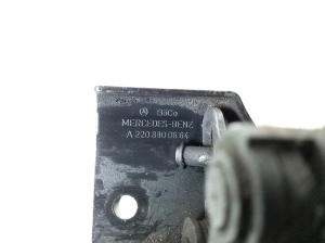 Mercedes Benz S-Class 220 (1998–2005) Hood latch A2208800664 - 4