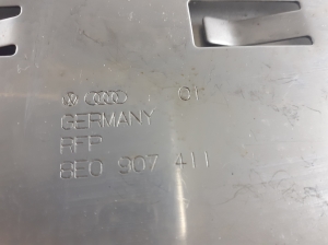AUDI A4 B6 (2000–2005) Engine control unit 8E0907411 - 2