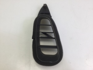 NISSAN 350 Z Z33 (2001–2009) Dashboard air vent grilles 68421CD000 - 2